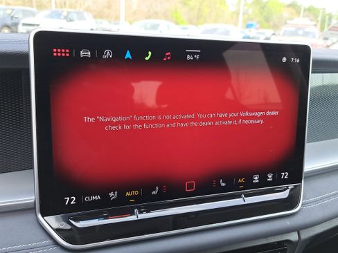 Used 2025 Volkswagen Tiguan SE image 23