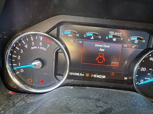 Used 2018 Ford Expedition Max XLT w/ Equipment Group 202A RWD image 11