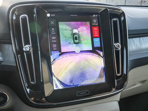 New 2026 Volvo XC40 B4 Plus w/ Climate Package image 37