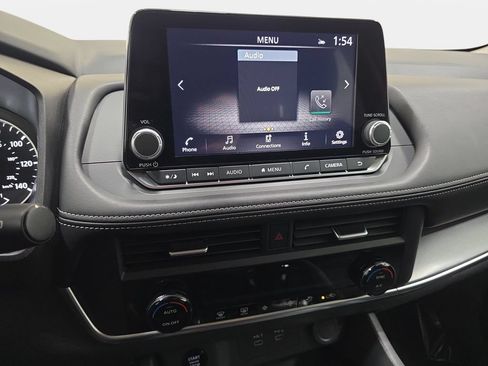 Used 2025 Nissan Rogue SV FWD image 19