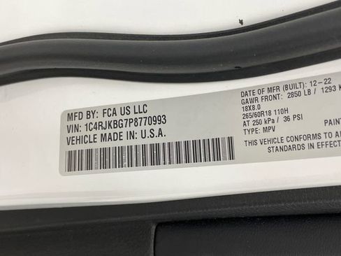 Used 2023 Jeep Grand Cherokee L Limited image 41