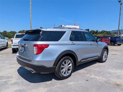 Used 2023 Ford Explorer Limited image 5