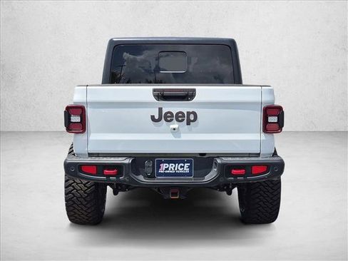 Used 2021 Jeep Gladiator Rubicon AWD/4WD image 4