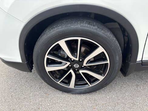 Used 2019 Nissan Rogue SL w/ Premium Package FWD image 10