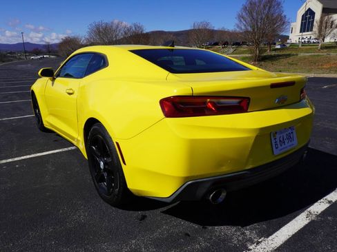 Used 2016 Chevrolet Camaro LT image 7