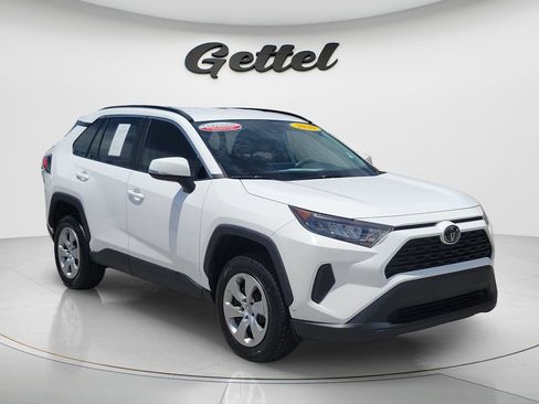 Certified 2020 Toyota RAV4 LE FWD image 3
