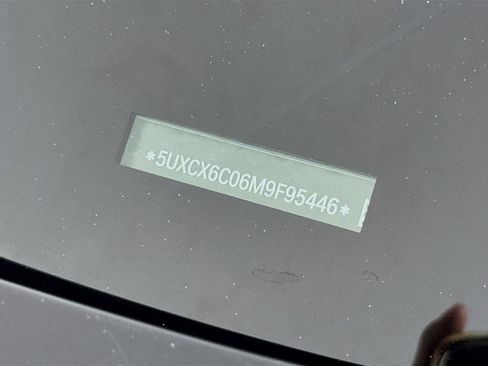 Used 2021 BMW X7 M50i w/ Executive Package image 48