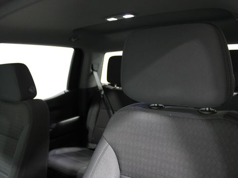 Used 2024 Chevrolet Silverado 1500 Custom image 5