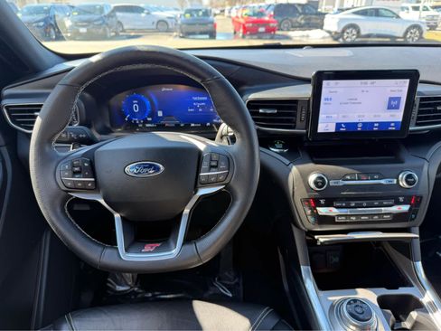 Used 2020 Ford Explorer ST w/ ST Street Pack image 15