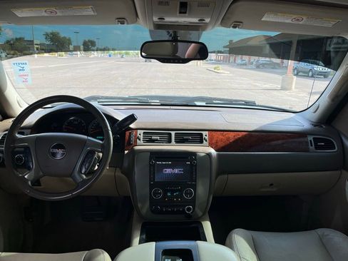 Used 2014 GMC Sierra 2500 SLT w/ SLT Convenience Package image 24