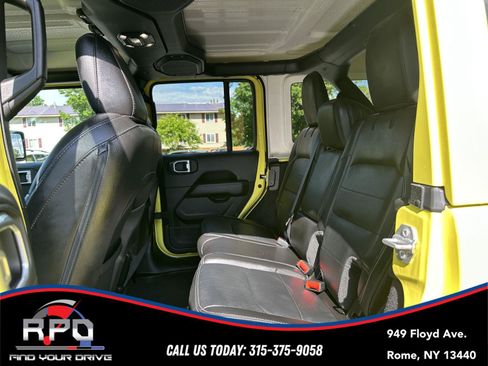 Used 2023 Jeep Wrangler Unlimited Sahara w/ LED Lighting Group AWD/4WD image 29