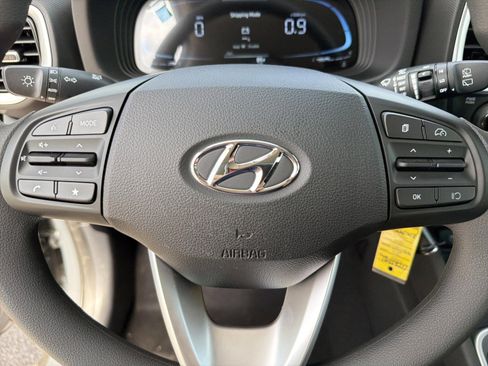 New 2026 Hyundai Venue SE FWD image 27