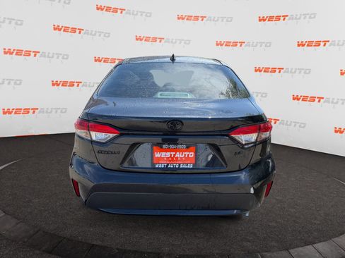 Used 2020 Toyota Corolla LE w/ LE Convenience Package FWD image 4