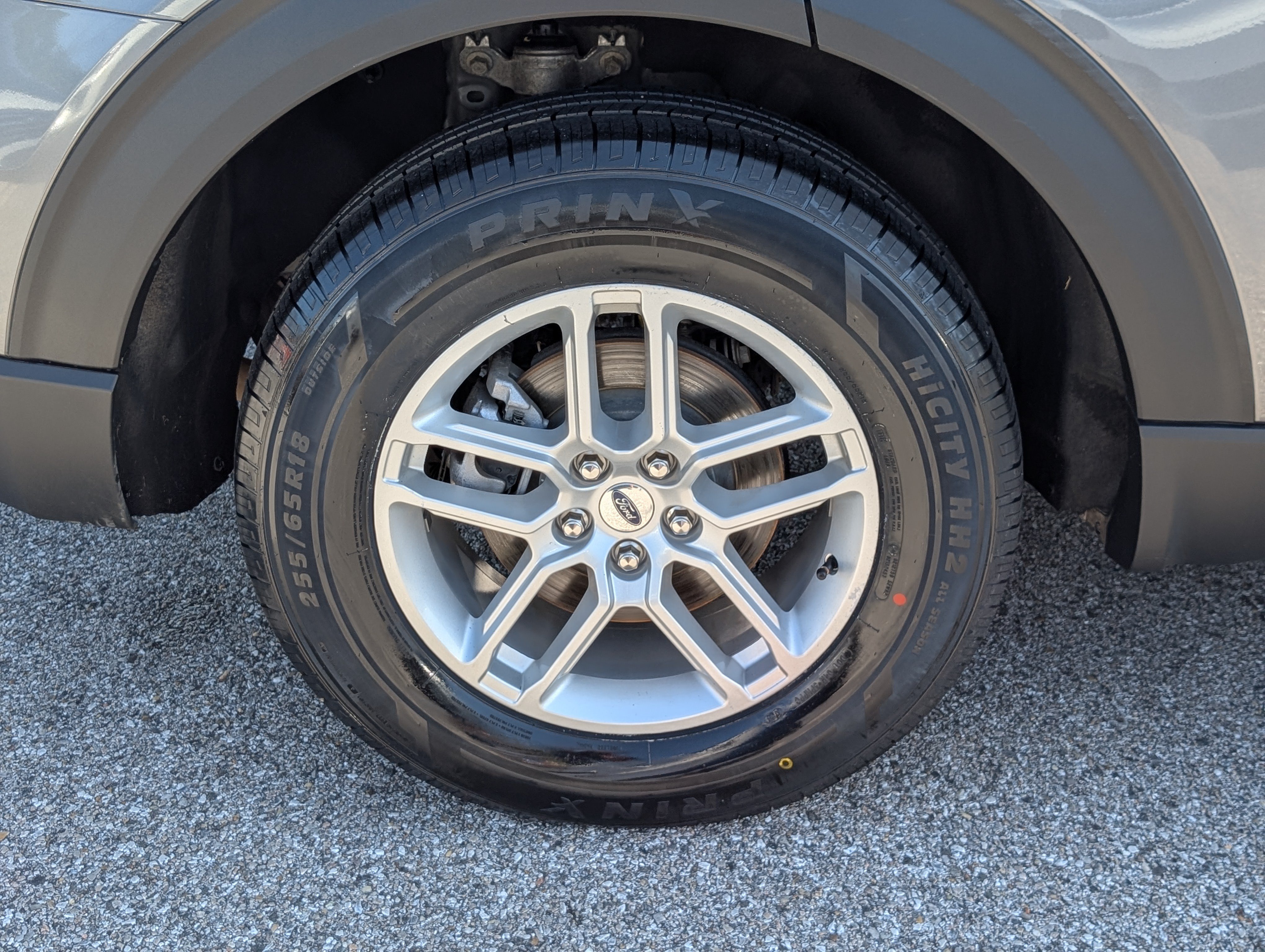 Used 2025 Ford Explorer Active AWD/4WD image 10