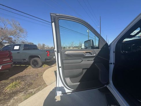 Used 2024 Chevrolet Silverado 2500 High Country w/ High Country Premium Package image 36