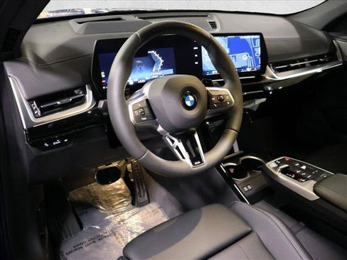Used 2026 BMW X2 xDrive28i w/ Technology Package AWD/4WD image 3