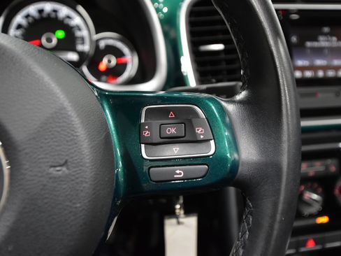 Used 2018 Volkswagen Beetle 2.0T image 25