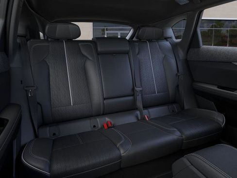New 2025 Cadillac Optiq Luxury 2 image 39