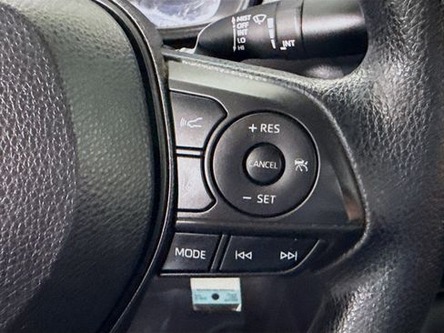 Used 2021 Toyota Corolla LE image 15