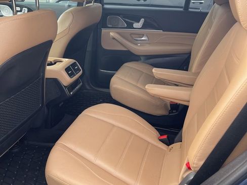 Used 2024 Mercedes-Benz GLS 450 4MATIC image 2