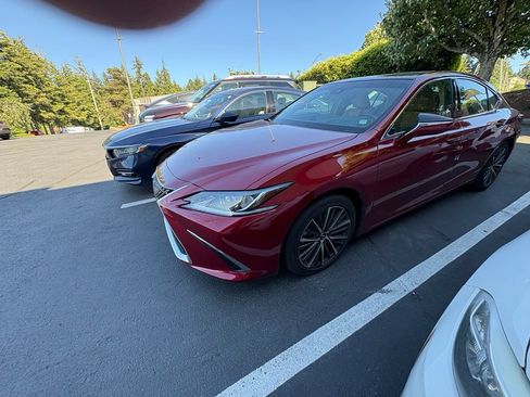 Used 2024 Lexus ES 350 w/ Premium Package FWD image 1