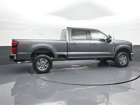 New 2026 Ford F250 Lariat w/ FX4 Off-Road Package image 8