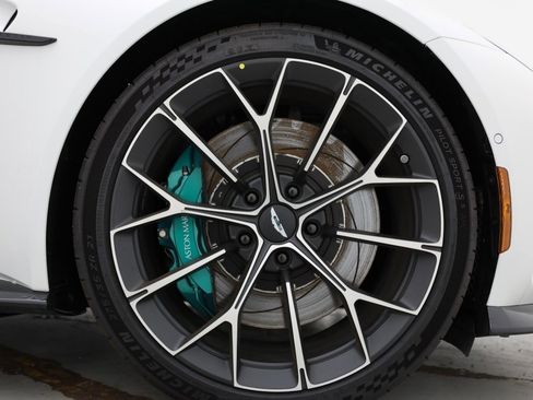 New 2025 Aston Martin V8 Vantage Coupe image 8