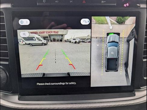 Used 2024 Ford F150 Platinum image 11