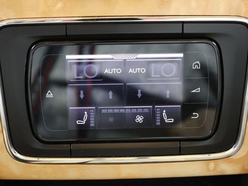 Used 2016 Bentley Flying Spur W12 image 21