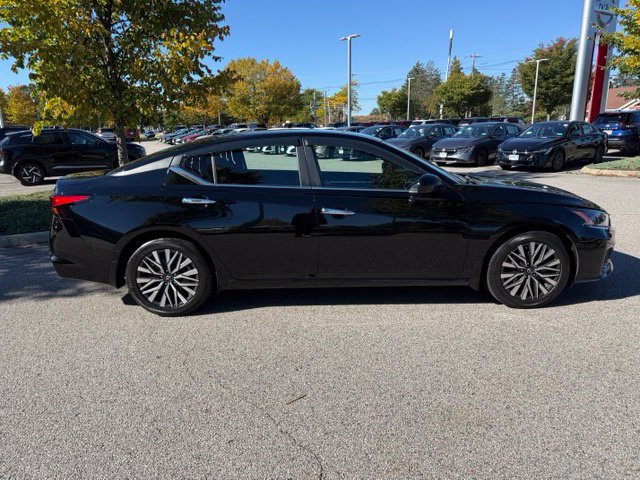 Certified 2023 Nissan Altima 2.5 SV FWD image 4