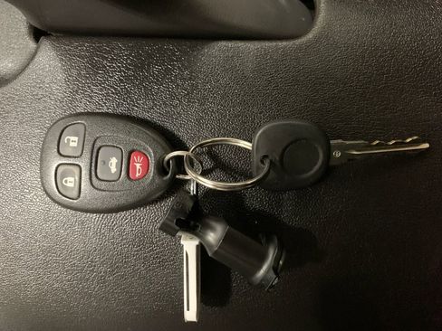 Used 2007 Saturn Sky w/ Premium Trim Pkg image 12