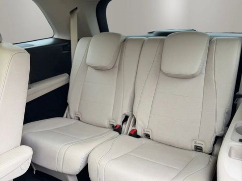 Used 2021 Mercedes-Benz GLS 450 4MATIC image 17