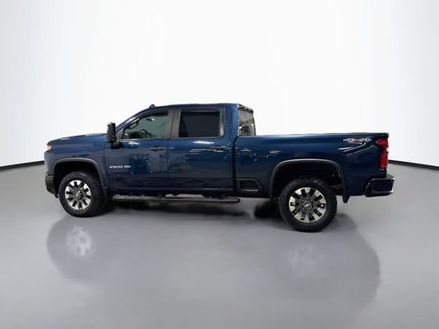 Used 2021 Chevrolet Silverado 2500 Custom w/ Custom Value Package AWD/4WD image 9