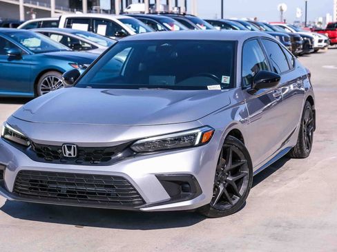 Used 2022 Honda Civic Sport image 1