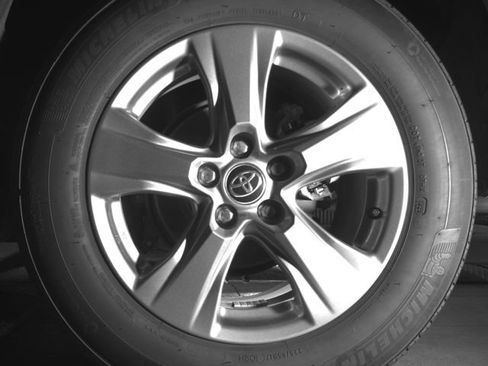 Used 2025 Toyota RAV4 XLE AWD/4WD image 13