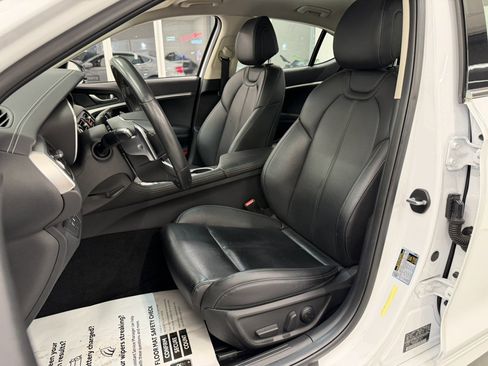 Used 2022 Genesis G70 2.0T image 34