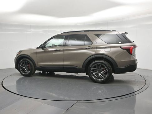 New 2026 Ford Explorer ST-Line w/ ST-Line Street Pack image 6
