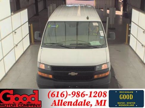 Used 2021 Chevrolet Express 3500 w/ Driver Convenience Package image 1