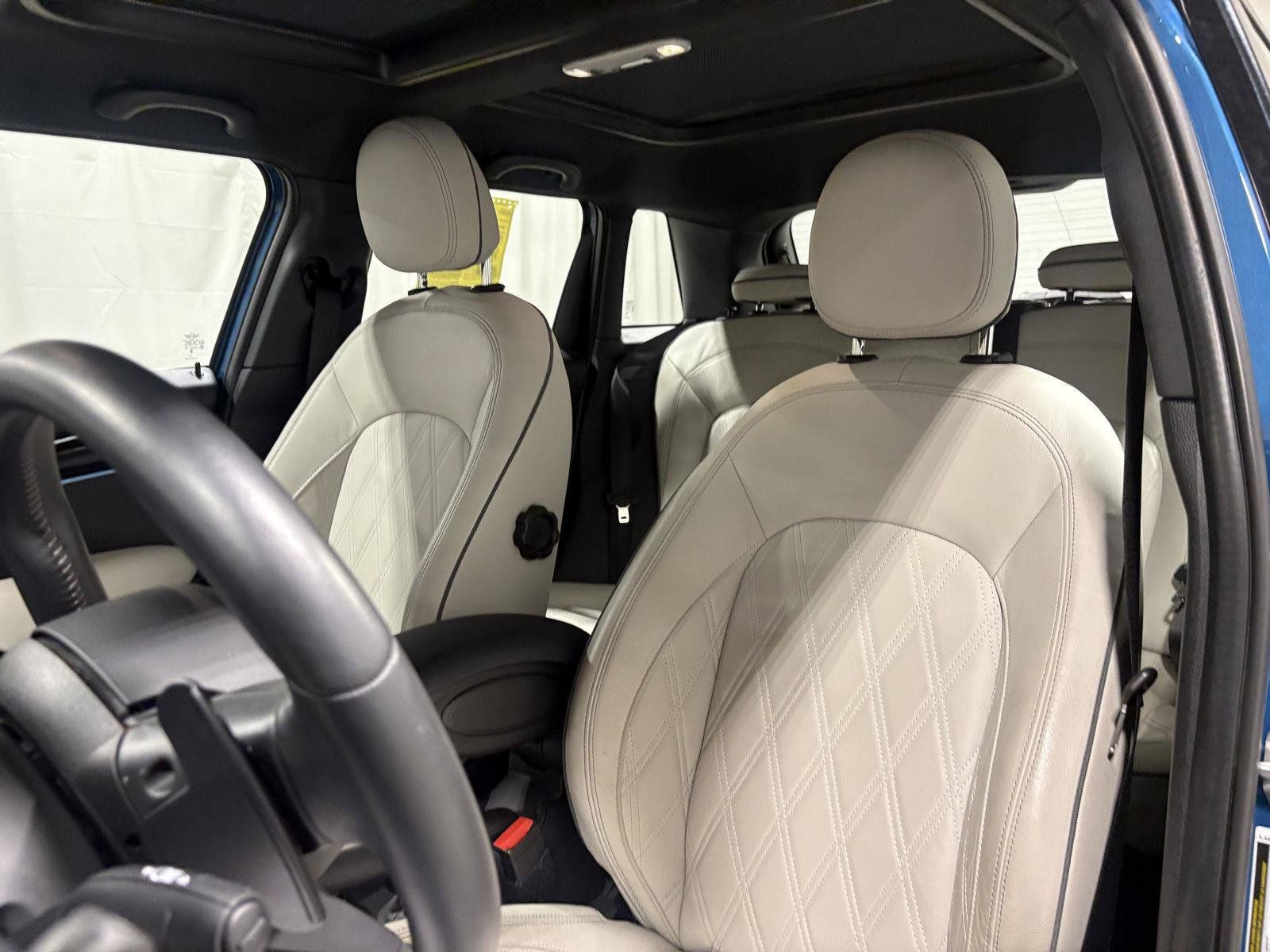 Used 2024 MINI Cooper S FWD image 3