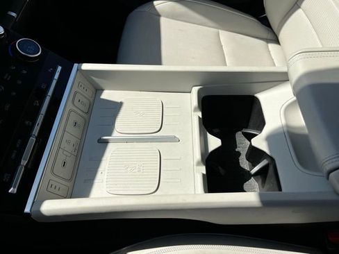 Used 2025 Hyundai Santa Fe Calligraphy image 25