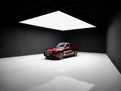 Used 2025 BMW X6 xDrive40i w/ Premium Package image 88