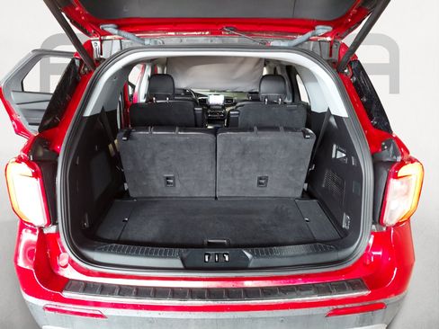Used 2020 Ford Explorer Limited RWD image 12