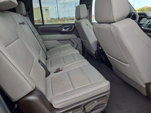 Used 2024 GMC Yukon XL SLT image 31