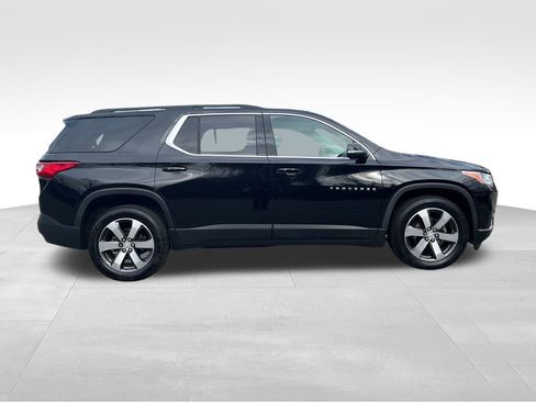 Used 2020 Chevrolet Traverse LT w/ LT Premium Package image 16