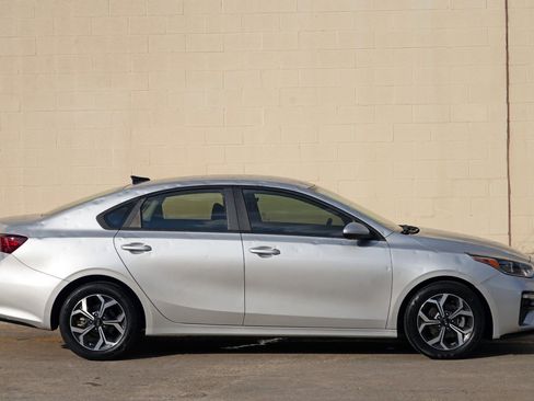Used 2021 Kia Forte LXS FWD image 44