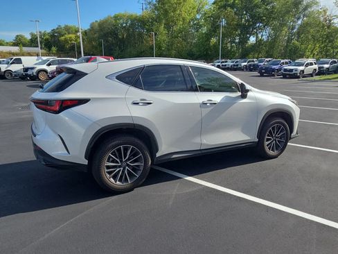 Used 2025 Lexus NX 250 FWD w/ Premium Package image 3