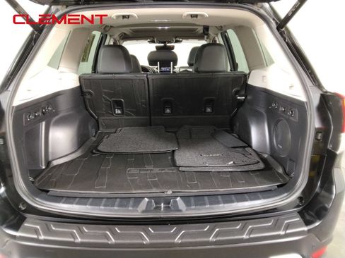 Used 2022 Subaru Forester Touring AWD/4WD image 9