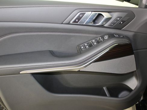 New 2026 BMW X5 xDrive40i w/ M Sport Package image 11