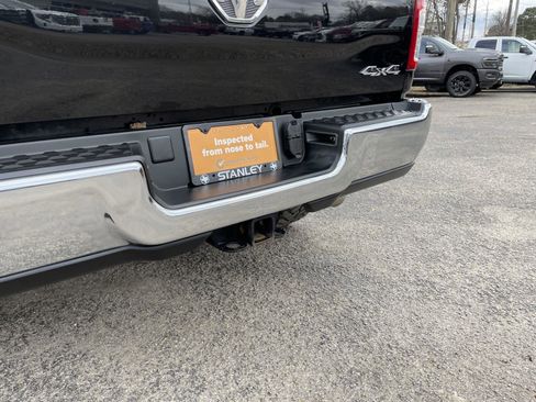 Used 2022 RAM 2500 Tradesman w/ Chrome Appearance Group image 39