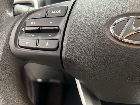 New 2026 Hyundai Venue SE FWD image 21